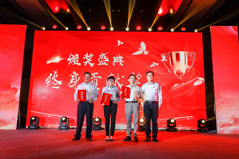 3271569745650785.jpg GE4A1885-aa.jpg